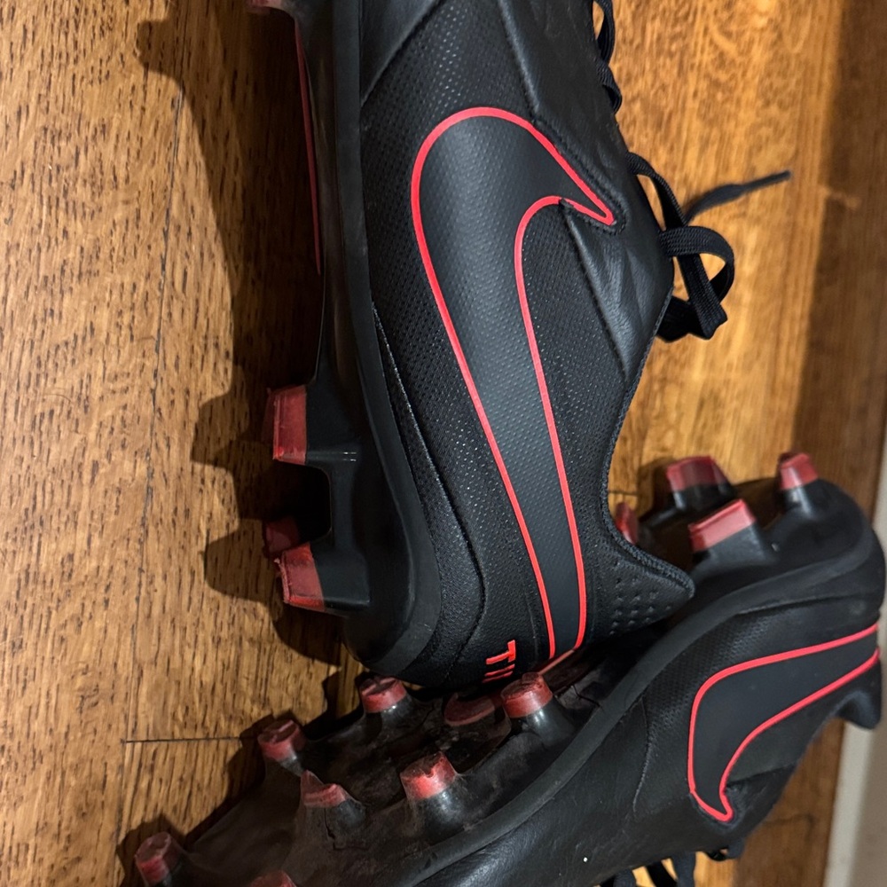 Nike Men's Tiempo Legend 8 Soccer Cleats - Picture 5 of 6